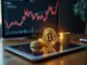 bitcoin-trotzt-fiat-schwaeche-prognosen-innovationen-und-risiken-im-krypto-markt